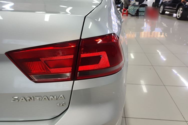 Used Volkswagen Santana 2013 1.6L Manual Luxury Edition