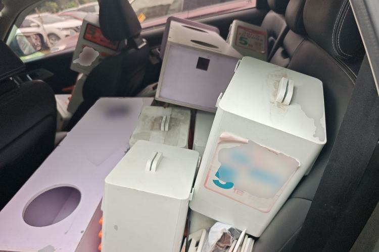 Used Geely Auto Emgrand X7 Sport 2018 1.8TD Automatic Two-Wheel Drive Smart 4G Connected Version Left Rear Seat