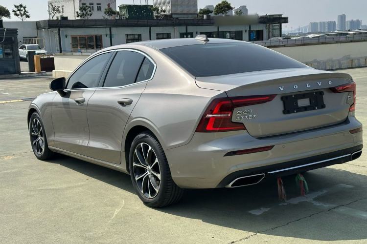 Used Volvo S60 2021 T4 Zhiyi Luxury Edition
