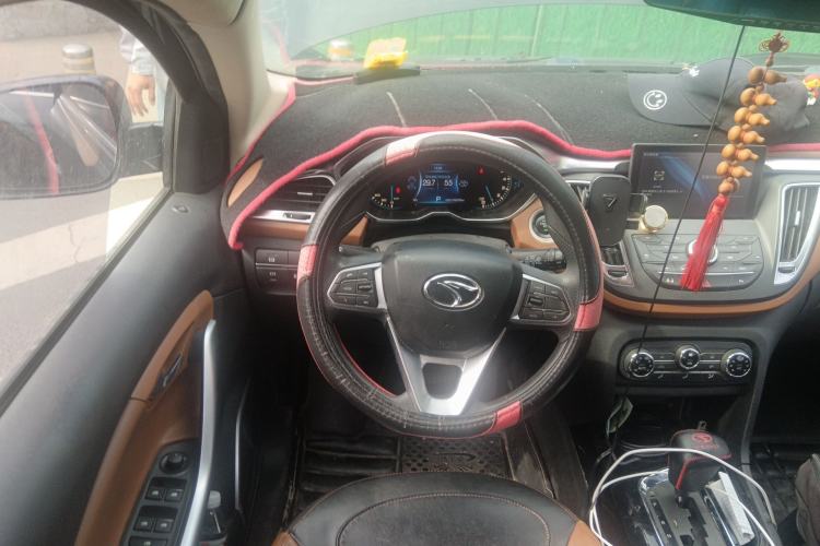 Used Soueast DX7 2015 1.5T Automatic Elite Model Steering Wheel