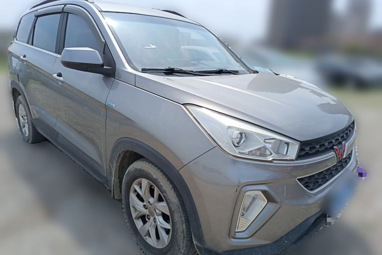 Used Wuling Hongguang S3 2018 1.5T Manual Comfort Model China V Standard Front Right 45 Deg