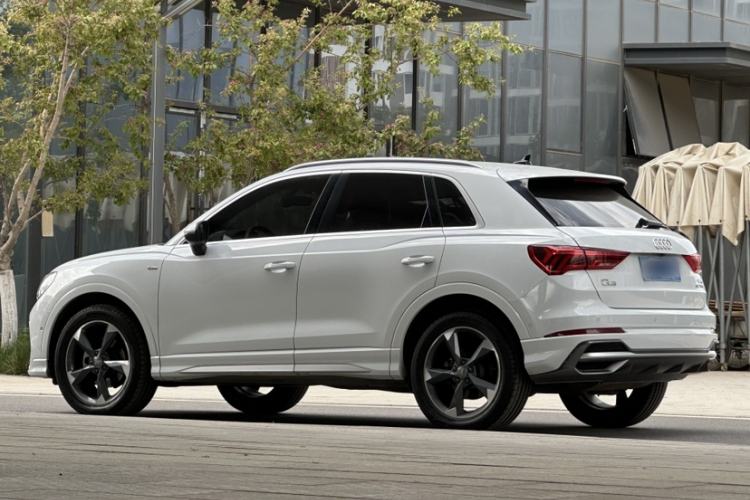 Used Audi Q3 2021 35 TFSI Fashion Dynamic Model
