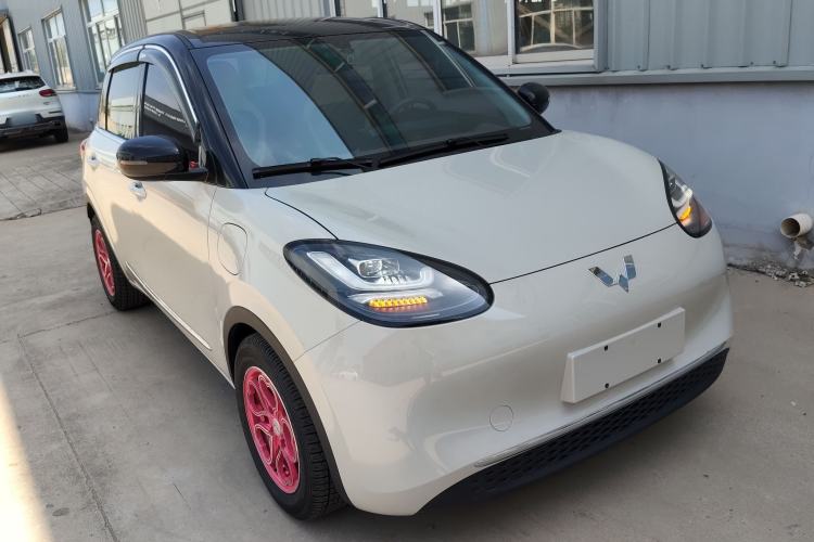 Used Wuling Bingo 2024 333 km Enjoyment Version Front Right 45 Deg