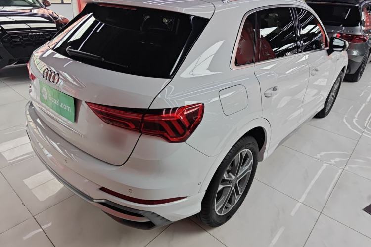 Used Audi Q3 2021 40 TFSI Fashion Dynamic Model
