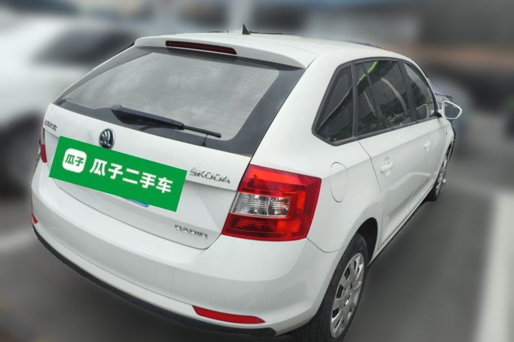 Used Skoda Rapid Spaceback 2014 1.6L Automatic Enjoyment Edition