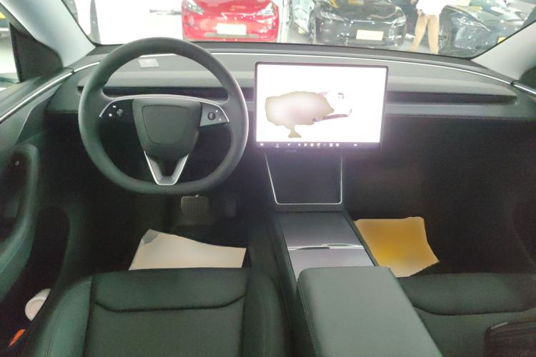 Used Tesla Model Y 2025 Updated Version Long-Range All-Wheel Drive Center Console