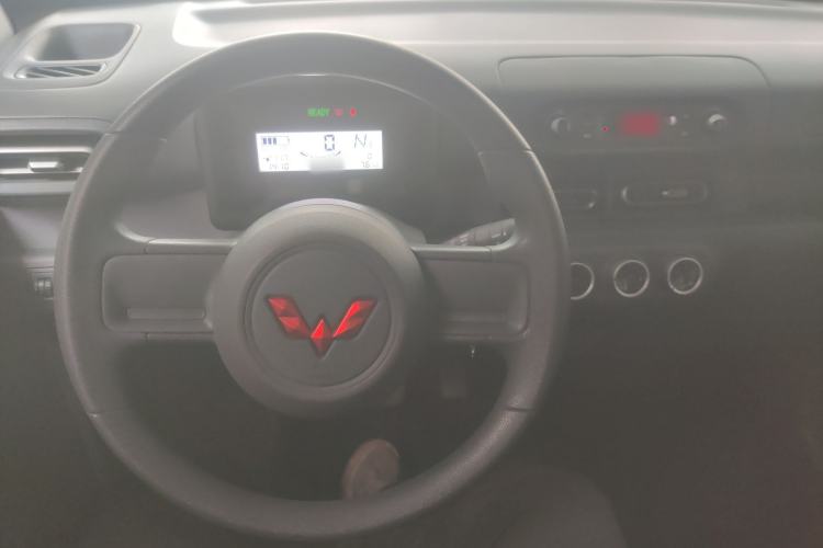 Used Wuling Zhiguang New Energy 2025 Comfort Model Center Console