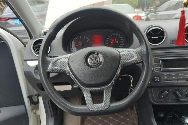 Used Volkswagen Jetta 2017 1.5L Automatic Fashion Model Steering Wheel