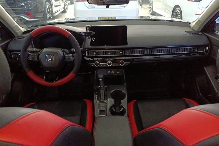 Used Honda Civic 2023 HATCHBACK 240TURBO CVT Zhiyue Edition Center Console