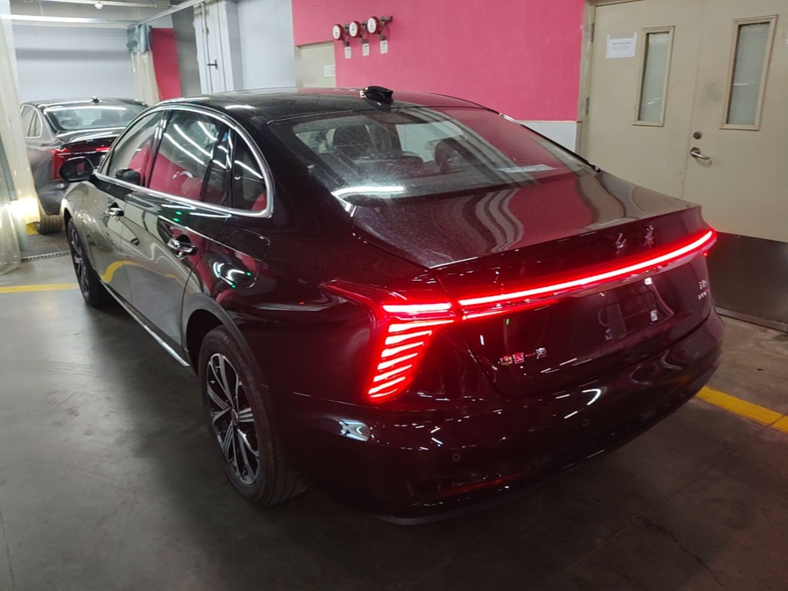 Hongqi H5 PHEV 2025 130 Super Hybrid Version — снимка 13