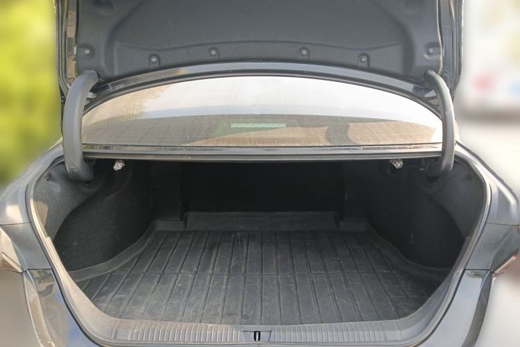 Used Toyota Avalon 2022 2.5L Luxury Edition Trunk