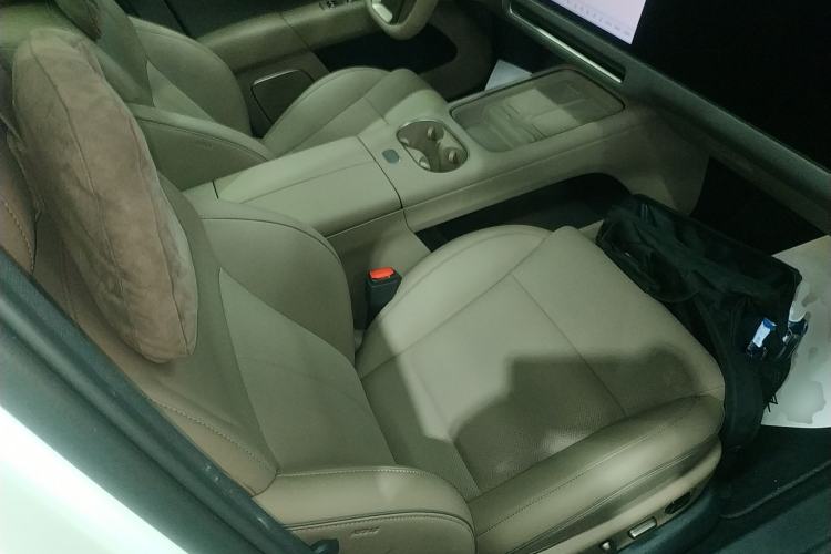 Used Li Auto Li Auto i6 2025 Model Two-Wheel-Drive Standard Type
