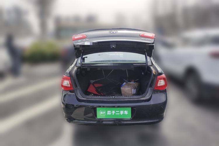 Used Volkswagen Bora 2011 1.6L Manual Fashion Edition
