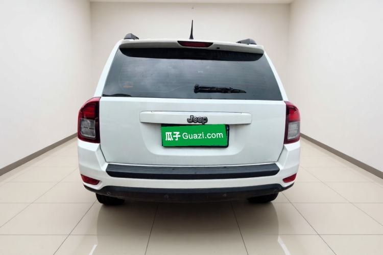 Used Jeep Compass 2014 2.0L two-wheel drive sport version Rear
