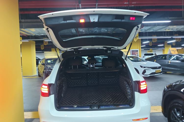 Used Mercedes-Benz GLC 2018 Facelifted GLC 260 4MATIC Dynamic Edition Trunk