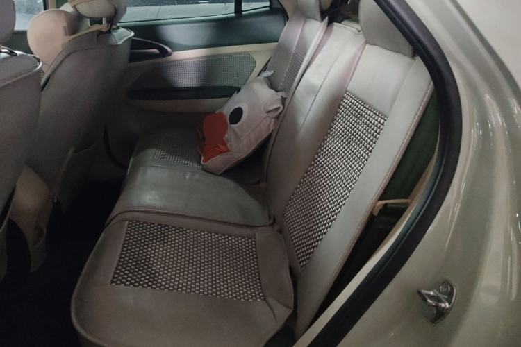 Used ORA Good Cat 2023 401 km Standard Range Luxury Version Lithium Iron Phosphate Left Rear Seat