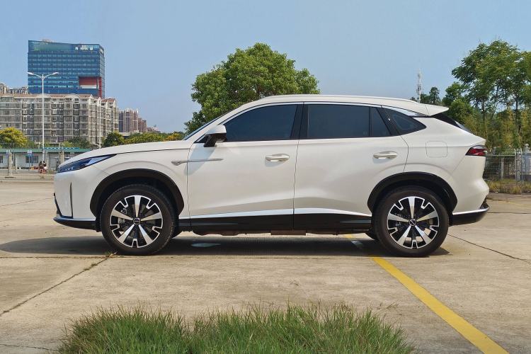 Used Roewe D5X DMH 2024 135 Tech Edition
