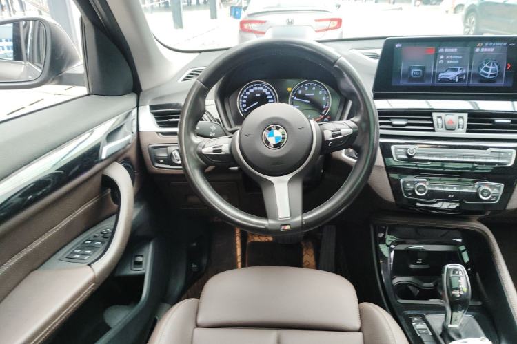 Used BMW X1 2020 sDrive20Li Premium Edition Steering Wheel