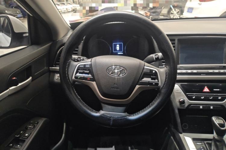 Used Hyundai Elantra (6th Generation / Lingdong) 2016 1.6L Automatic ZhiXuan – Elite Version Steering Wheel