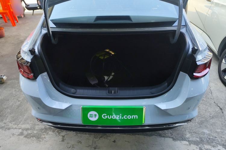 Used Geely Auto Emgrand L HiP 2024 Longteng Edition 1.5TD-DHT Pro 100KM Superior Model