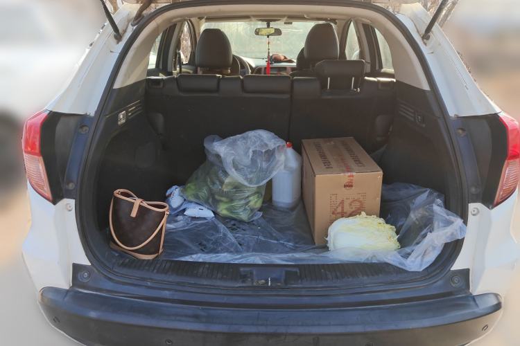 Used Honda Vezel 2016 1.8L CVT Front-Wheel Drive Pioneer Edition