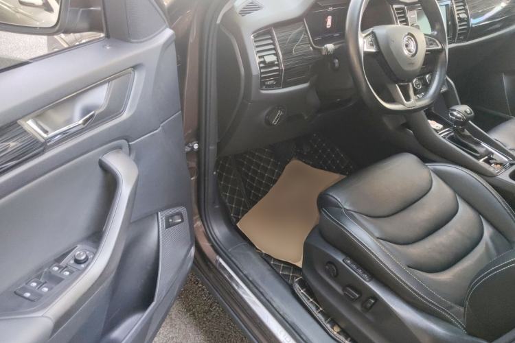 Used Skoda Kodiaq 2019 Facelifted TSI330 7-Seater Two-Wheel-Drive Luxury Enjoyment Edition China VI Standard