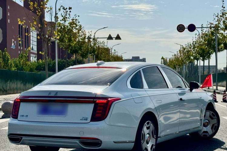 Used Hongqi H9 2020 2.0T Smart Connect Flagship Edition
