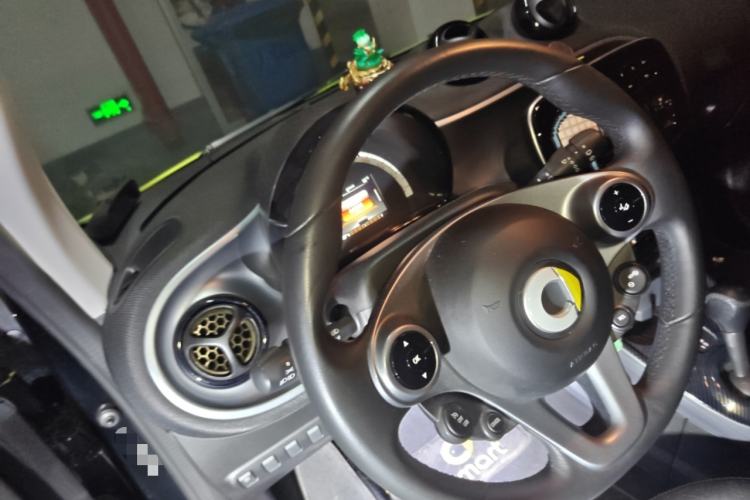 Used smart fortwo 2018 1.0L 52kW Hardtop Passion Edition China V Standard
