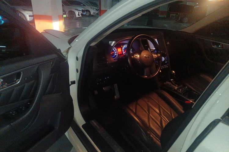 Used Infiniti FX 2011 FX35 Standard Edition Driver Seat