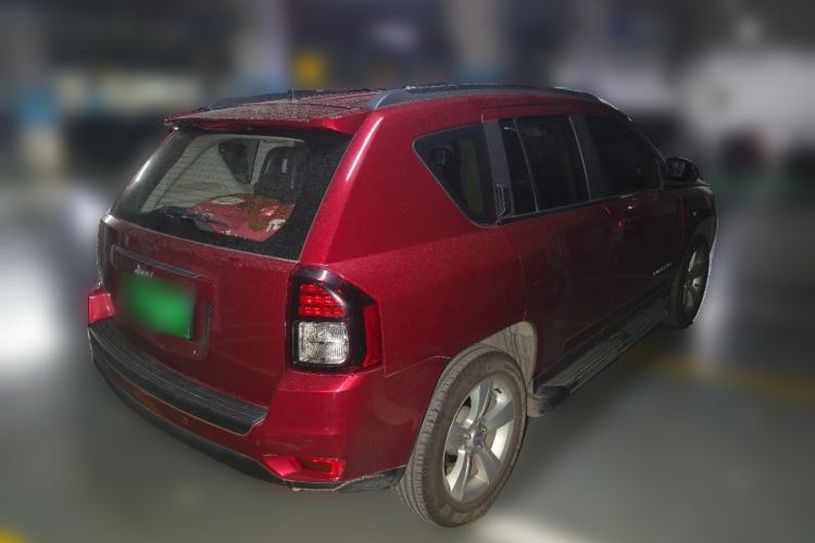 Used Jeep Compass 2013 2.0L two-wheel drive sport version
