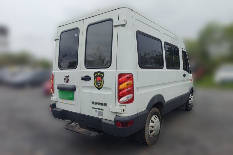 Used Iveco Power Daily 2017 2.5T Classic A32 Mid-Roof 6-7 Seater Bus 47Z5 Rear Right 45 Deg