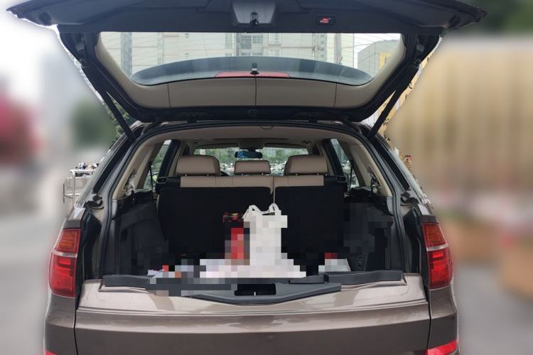 Used BMW X5 2011 xDrive35i Luxury Model
