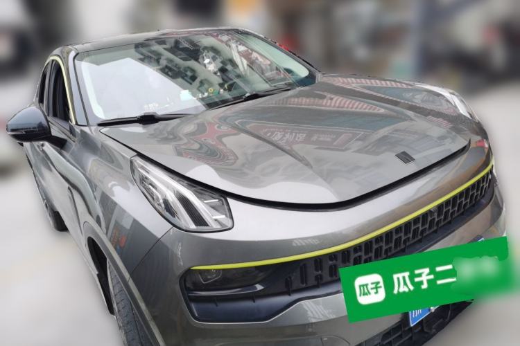 Used Lynk & Co 05 2020 2.0TD Two-Wheel Drive Shine Halo Front Right 45 Deg