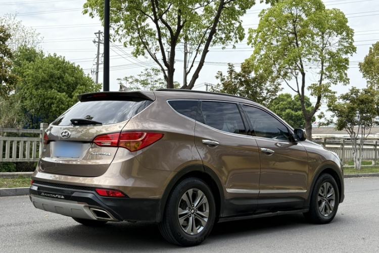 Used Hyundai Santa Fe 2015 2.0T Automatic Two-Wheel Drive Smart Version 5 Seats