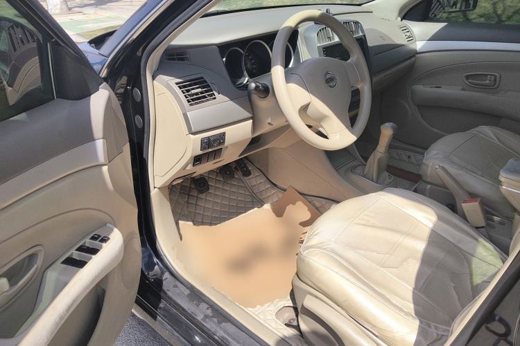 Used Nissan Sylphy 2012 Classic 1.6XE Manual Comfort Edition Driver Seat