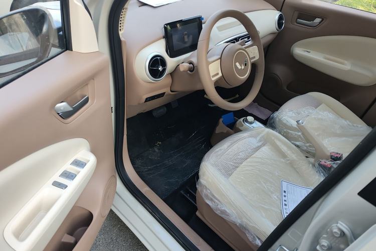 Used Wuling Hongguang MINIEV 2025 Four-Door Version Advanced Edition
