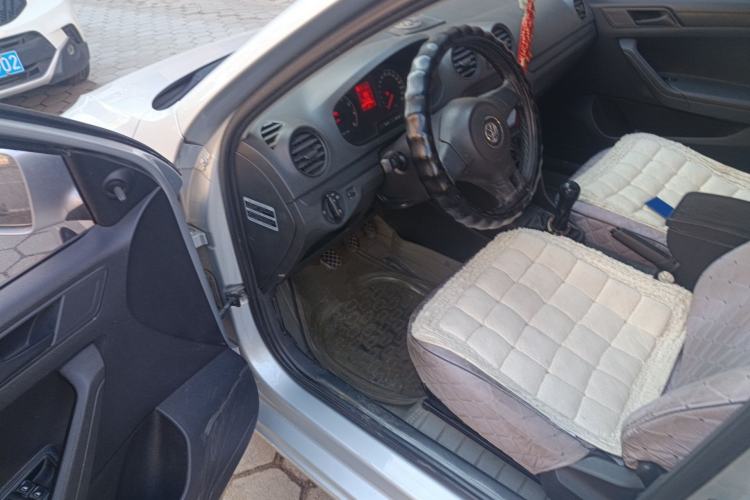 Used Volkswagen Jetta 2013 1.4L Manual Fashion Model