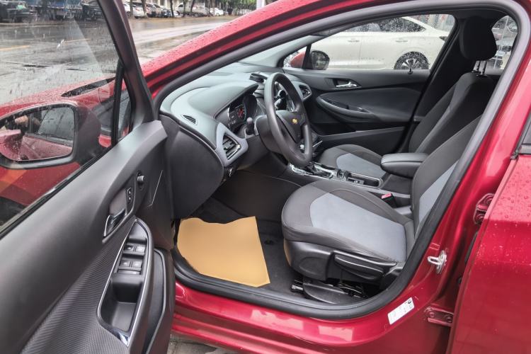 Used Chevrolet Cruze 2017 1.5L Automatic Pioneer Sunroof Edition