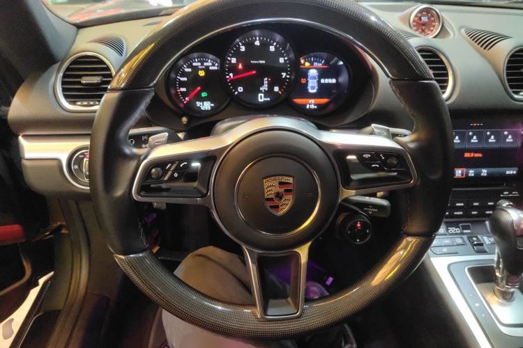 Used Porsche 718 2016 Cayman 2.0T
