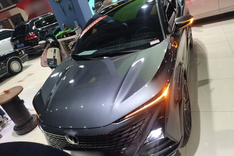 Used CHANGAN UNI-T 2023 Second-Generation 1.5T Prestige Model Front