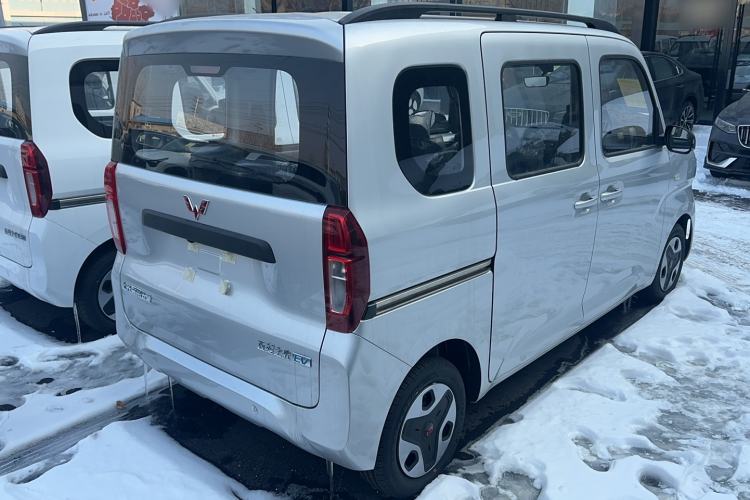 Used Wuling Zhiguang New Energy 2025 Model 305km Ambitious Edition