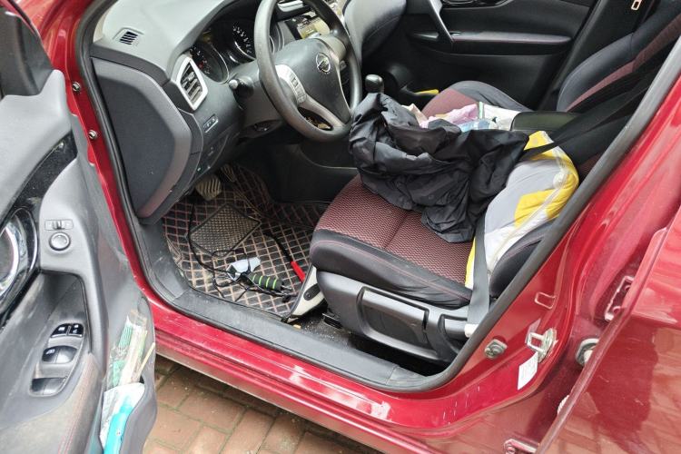 Used Nissan Qashqai 2016 2.0L CVT Elite Edition Driver Seat