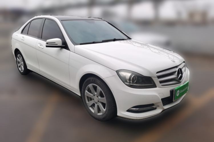 Used Mercedes-Benz C-Class 2013 C 180 CGI Classic Front Right 45 Deg