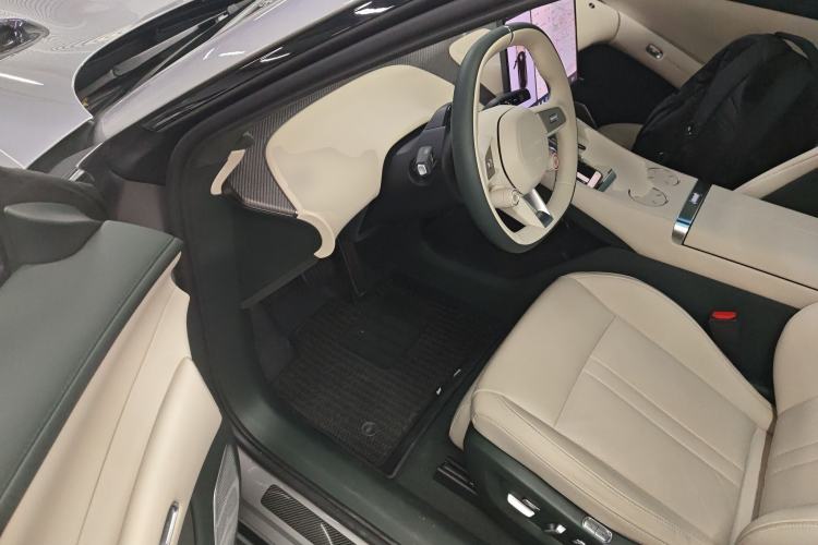 Used Xiaomi Auto YU7 2025 Ultra-Long Range High-Performance All-Wheel-Drive Max Edition
