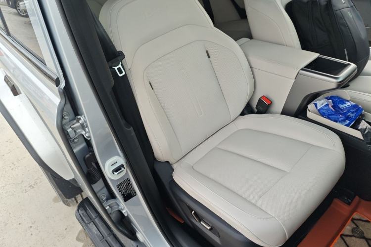 Used iCAR V23 2025 501 Four-Wheel Drive Intelligent Driving Version Right Front Seat