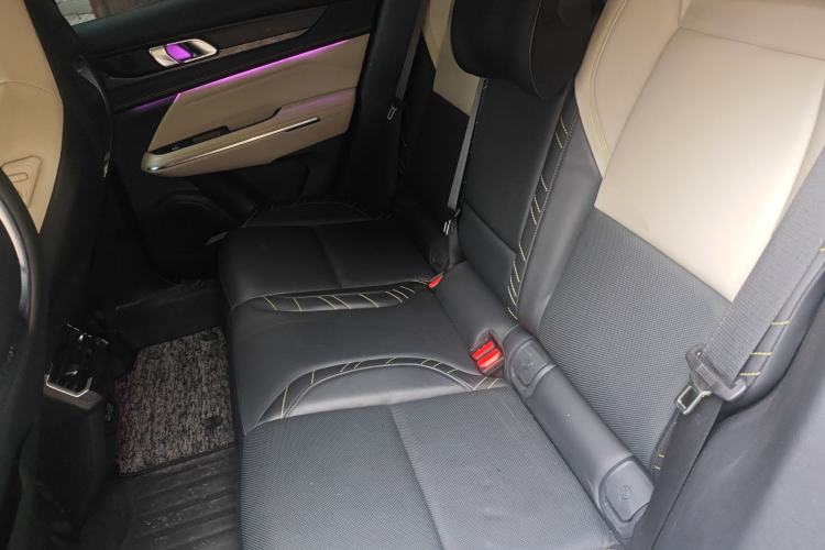 Used Lynk & Co 05 2022 2.0TD Two-Wheel Drive Shine Halo Contrast-Colored Wheel Version