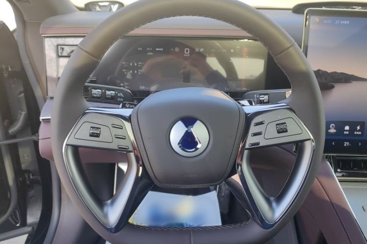 Used Denza Z9GT 2024 1100 Four-Wheel Drive Max Edition
