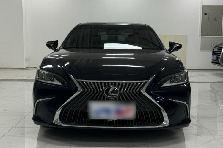 Used Lexus ES 2018 200 Excellence Edition China V Standard Exterior 5