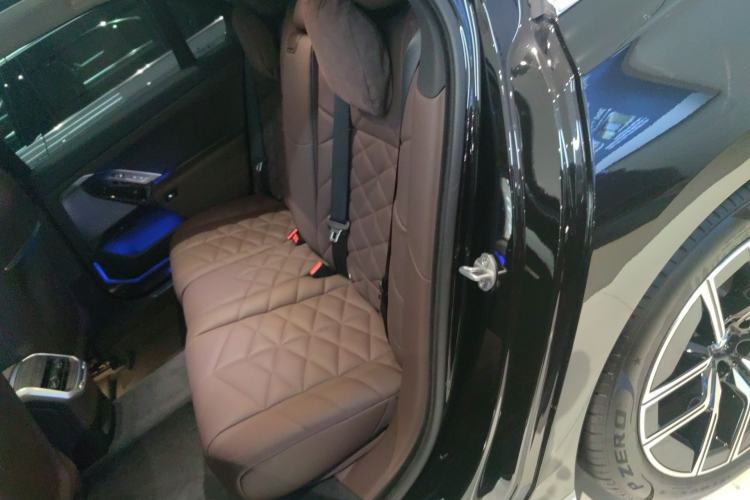 Used BMW 7 Series 2023 735Li M Sport Package Left Rear Seat