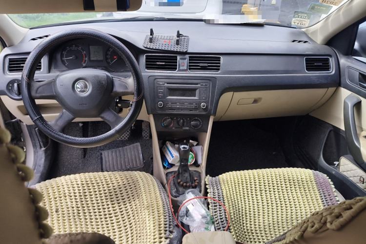 Used Skoda Rapid 2013 1.6L Automatic Smart Selection Model
